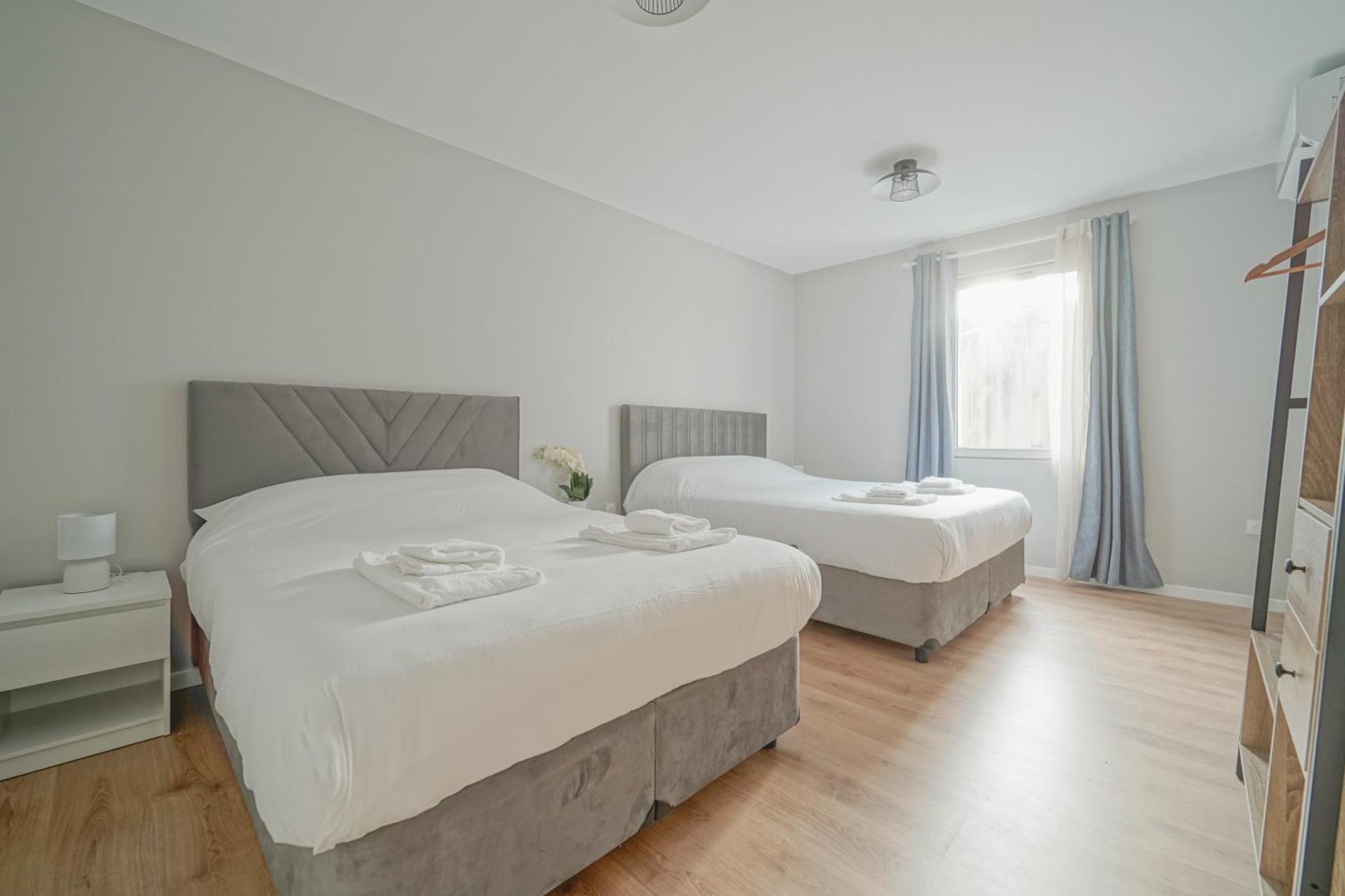 Trianon Saint Ouen Hotell Exteriör bild