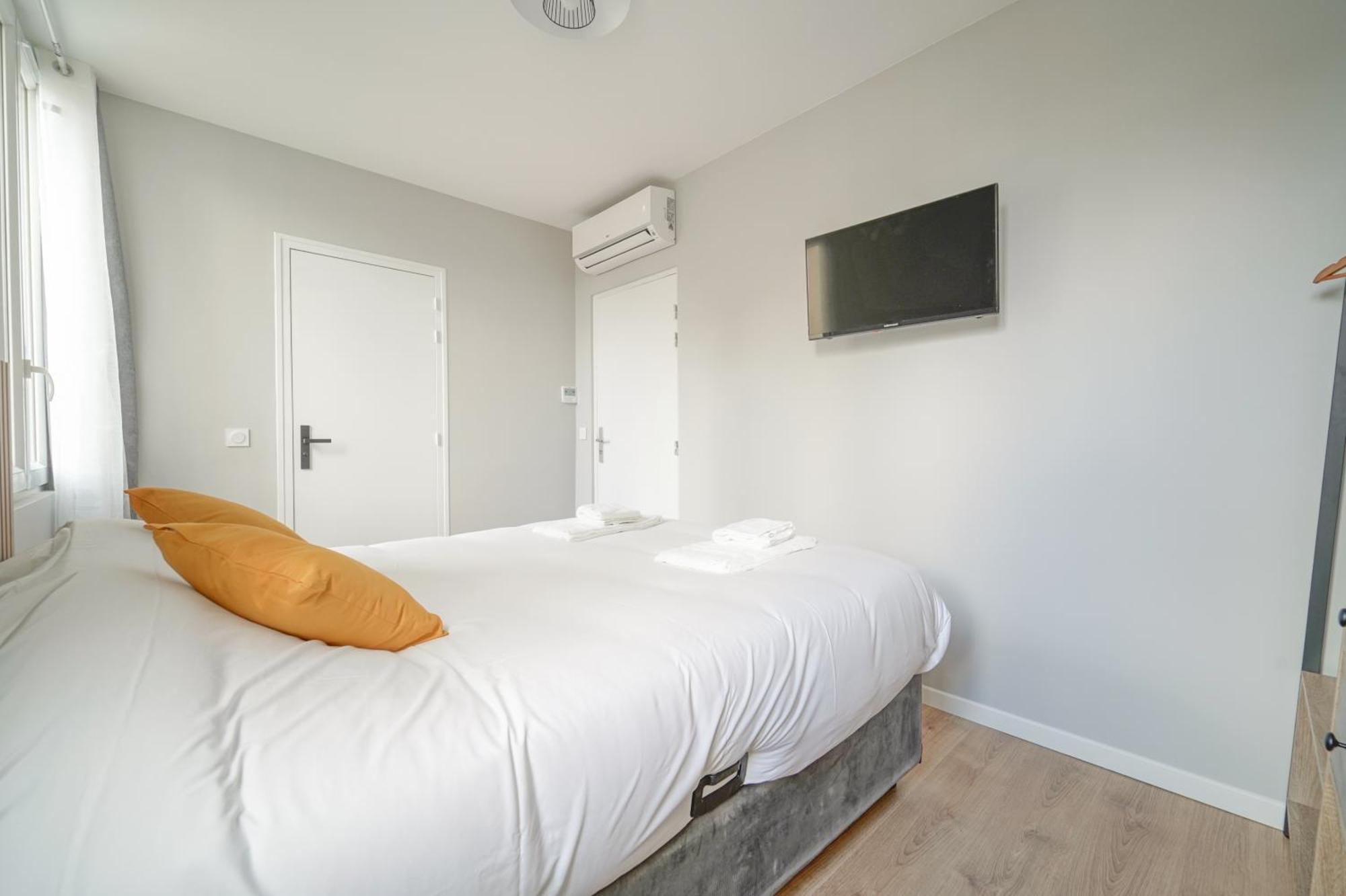 Trianon Saint Ouen Hotell Exteriör bild